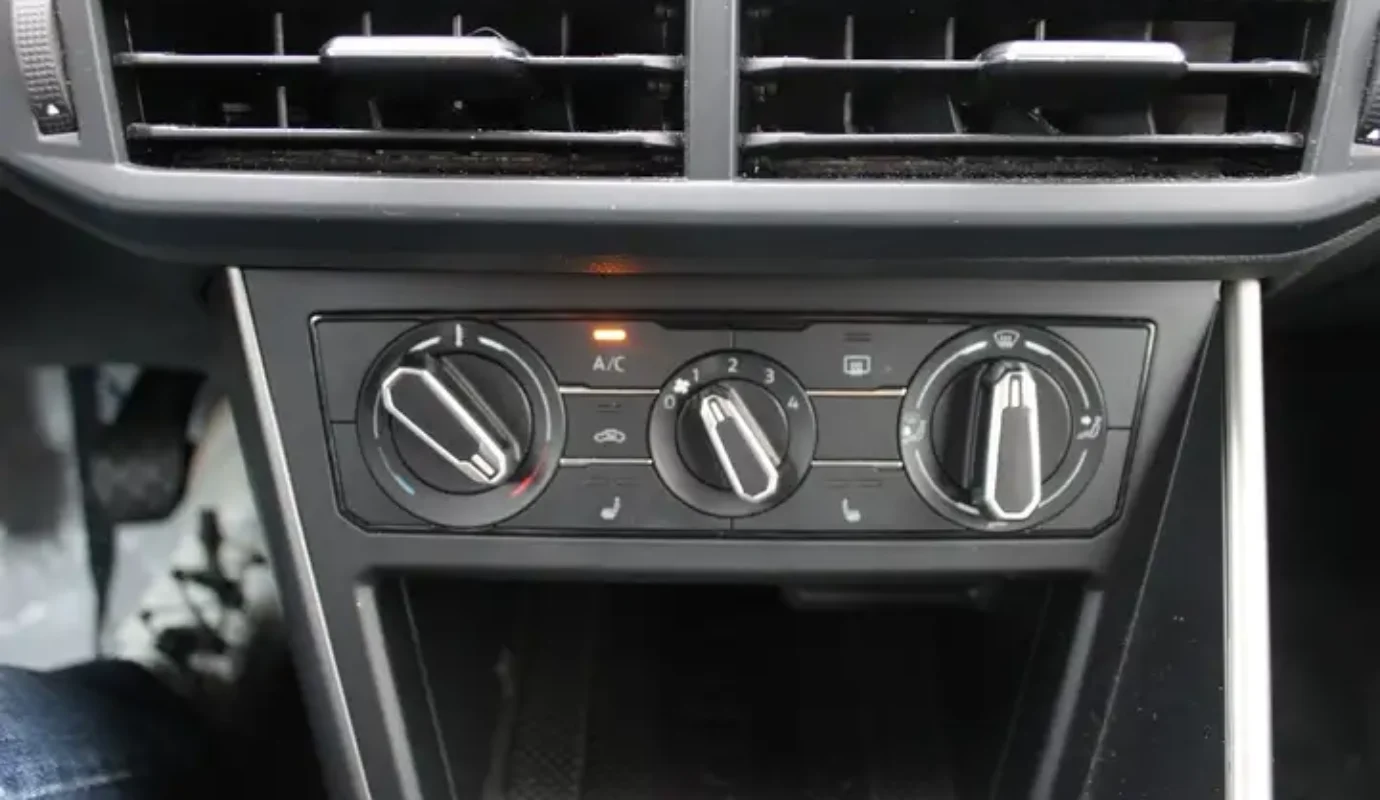Volkswagen Polo CONFORTLINE TSI 95cv